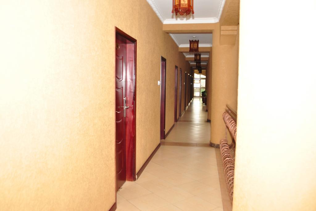 Biraj International Hotel Kampala Ruang foto